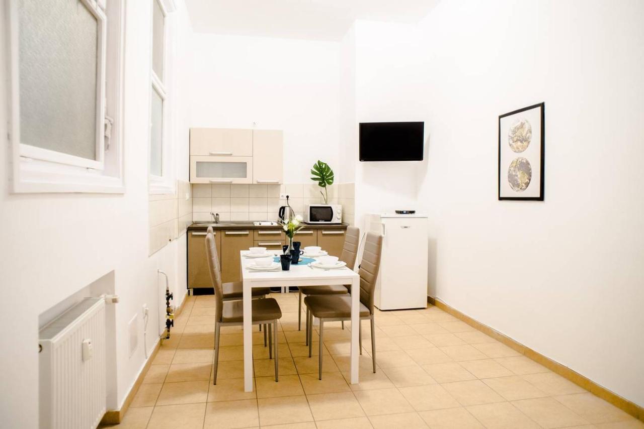 Cosy & Central A/C Apartment Budapest Eksteriør billede